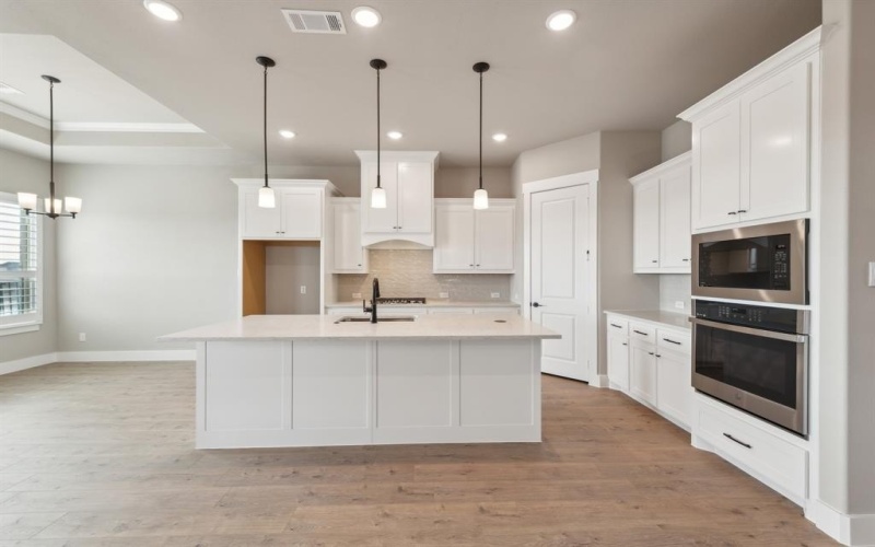 2514 Nueva Way, Mansfield, TX 76063, 2 Bedrooms Bedrooms, ,2 BathroomsBathrooms,Residential,For Sale,2514 Nueva Way,20817365