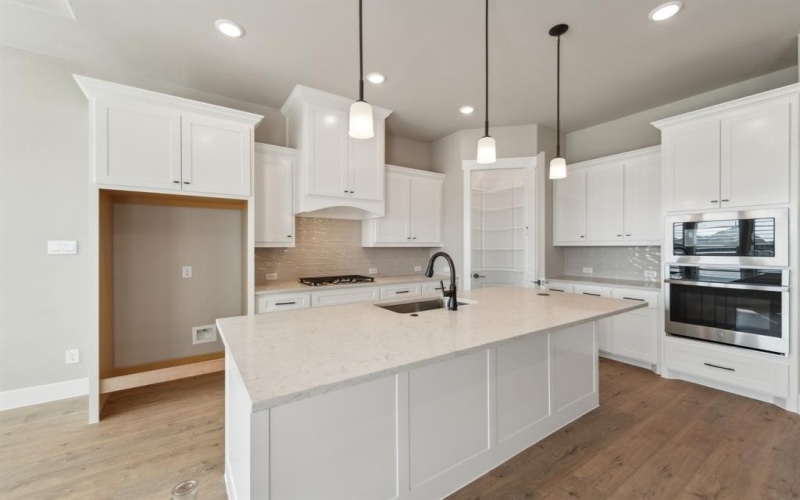 2514 Nueva Way, Mansfield, TX 76063, 2 Bedrooms Bedrooms, ,2 BathroomsBathrooms,Residential,For Sale,2514 Nueva Way,20817365