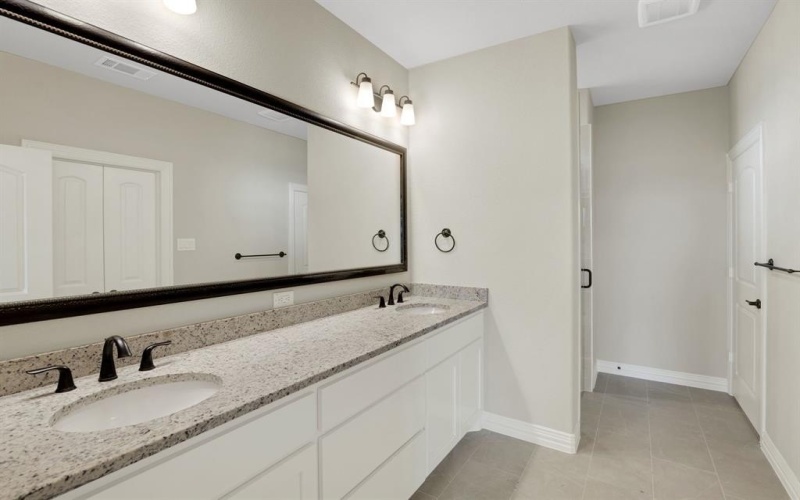 6121 Villaggio Way, Fort Worth, TX 76123, 2 Habitaciones Habitaciones , ,2 BañosBaños,Residential,En Venta,6121 Villaggio Way,20817385