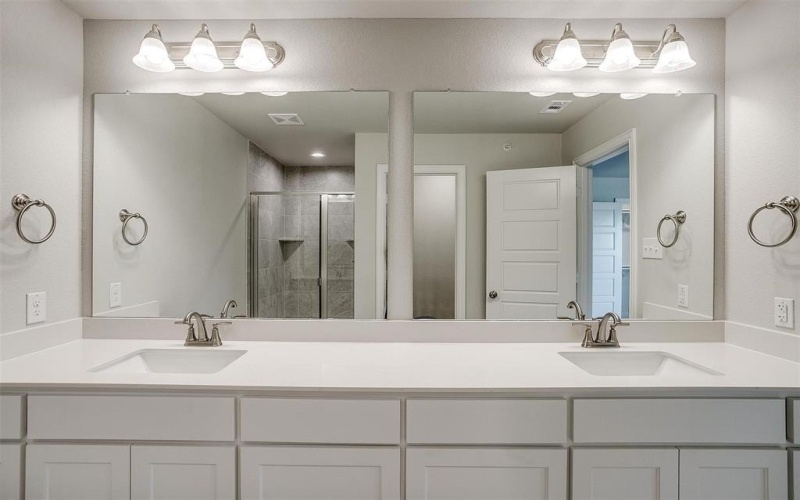 819 HOmeplace Circle, Mansfield, TX 76063, 3 Habitaciones Habitaciones , ,2 BañosBaños,Residential,En Venta,819 HOmeplace Circle,20817775