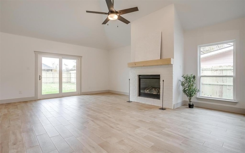 5805 Trigg Drive, Westworth Village, TX 76114, 4 Habitaciones Habitaciones , ,2 BañosBaños,Residential,En Venta,5805 Trigg Drive,20817808