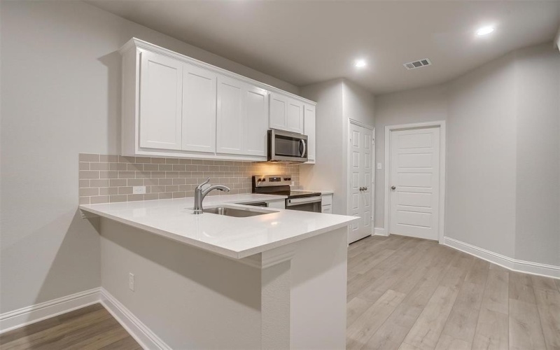 6803 Robert Reed Road, Arlington, TX 76001, 3 Bedrooms Bedrooms, ,2 BathroomsBathrooms,Residential,For Sale,6803 Robert Reed Road,0,20817856