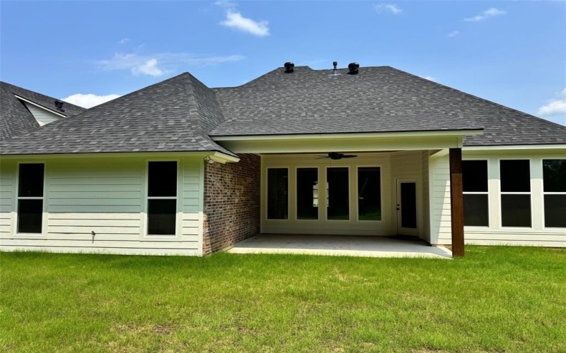 686 Newburyport Street, Blanchard, LA 71107, 3 Bedrooms Bedrooms, ,2 BathroomsBathrooms,Residential,For Sale,686 Newburyport Street,20817857
