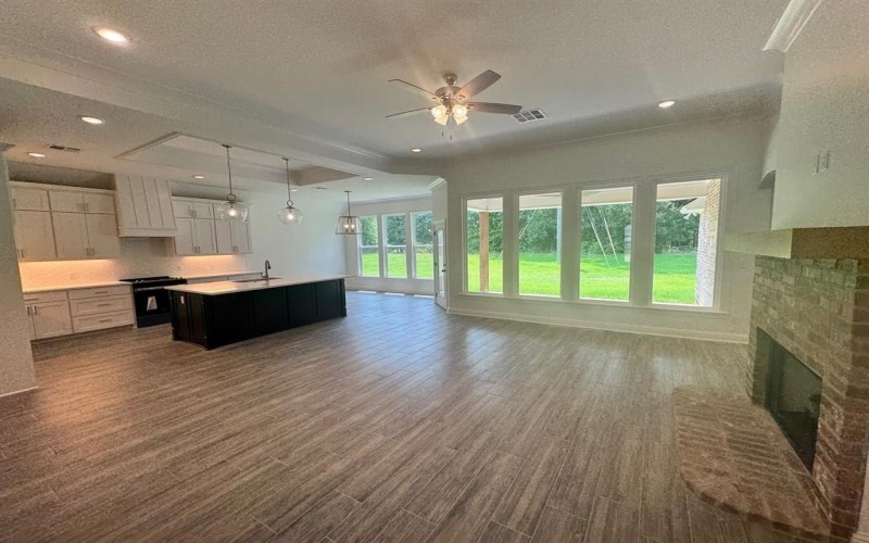 686 Newburyport Street, Blanchard, LA 71107, 3 Bedrooms Bedrooms, ,2 BathroomsBathrooms,Residential,For Sale,686 Newburyport Street,20817857