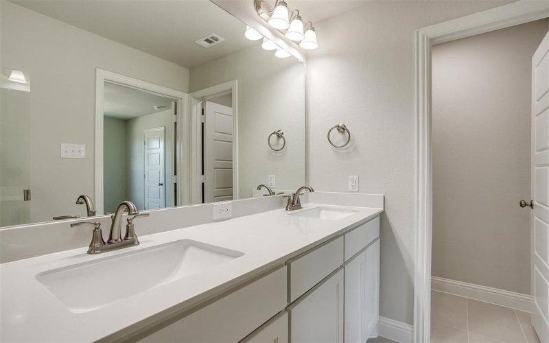 6807 Robert Reed Road, Arlington, TX 76001, 3 Bedrooms Bedrooms, ,2 BathroomsBathrooms,Residential,For Sale,6807 Robert Reed Road,0,20817887