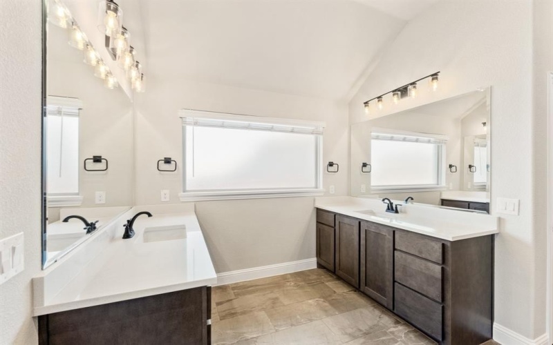 4053 Alpine Street, Midlothian, TX 76065, 5 Bedrooms Bedrooms, ,5 BathroomsBathrooms,Residential,For Sale,4053 Alpine Street,20818064