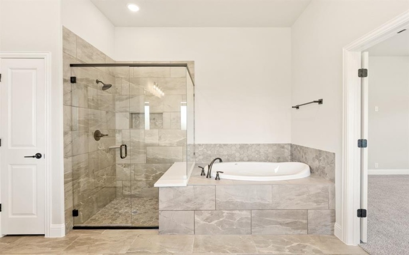 4053 Alpine Street, Midlothian, TX 76065, 5 Bedrooms Bedrooms, ,5 BathroomsBathrooms,Residential,For Sale,4053 Alpine Street,20818064