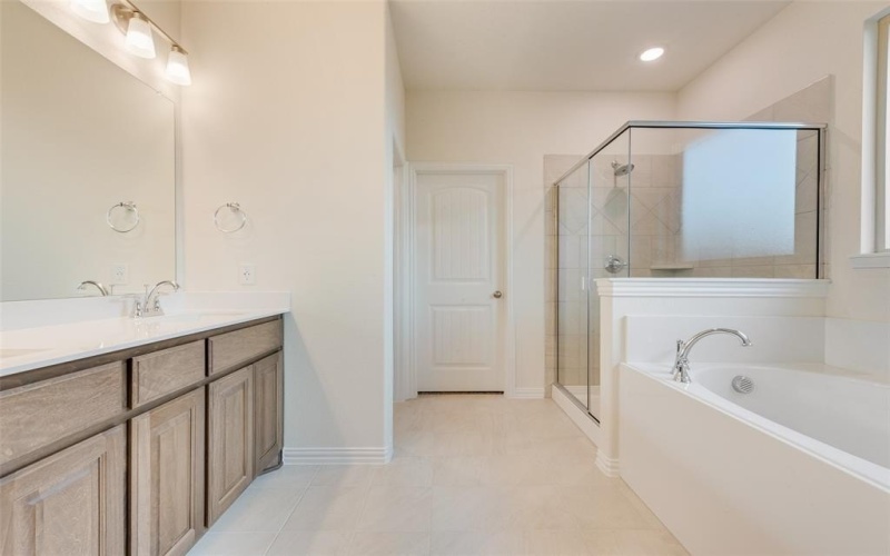 3529 Columbus Street, Gainesville, TX 76240, 4 Bedrooms Bedrooms, ,2 BathroomsBathrooms,Residential,For Sale,3529 Columbus Street,20822013