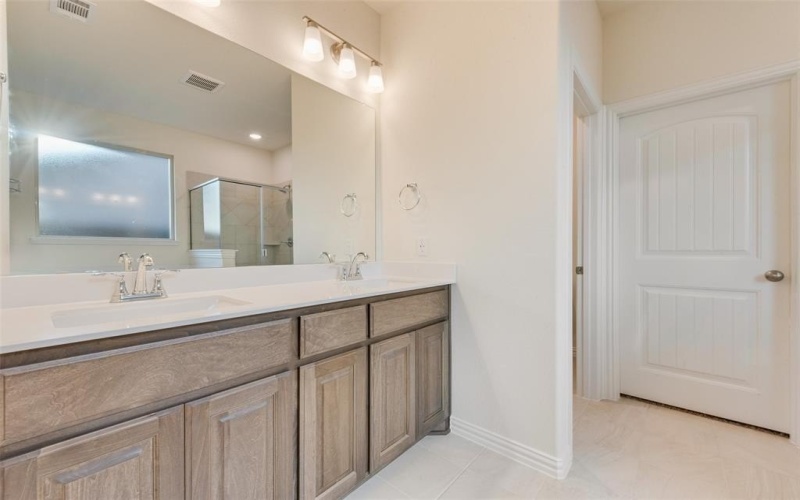 3529 Columbus Street, Gainesville, TX 76240, 4 Bedrooms Bedrooms, ,2 BathroomsBathrooms,Residential,For Sale,3529 Columbus Street,20822013