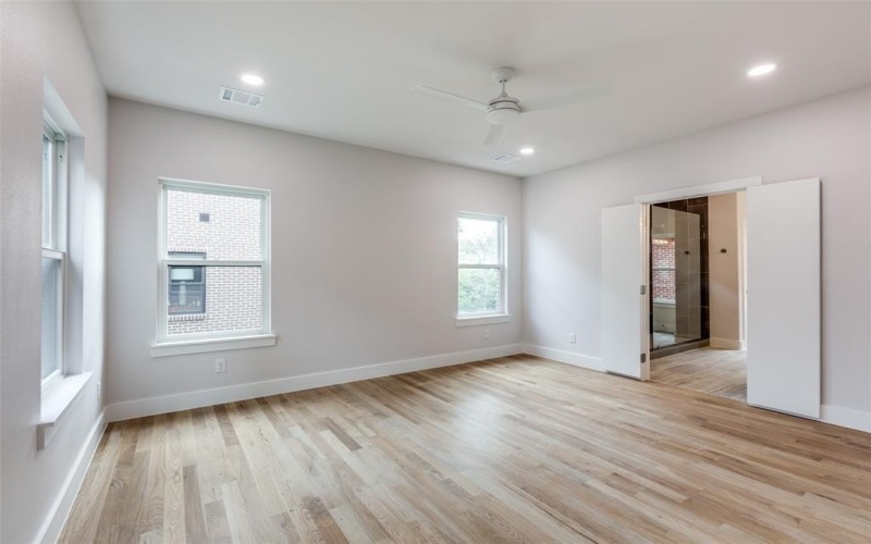 7106 Granada Place, Dallas, TX 75223, 4 Bedrooms Bedrooms, ,3 BathroomsBathrooms,Residential,For Sale,7106 Granada Place,20818832