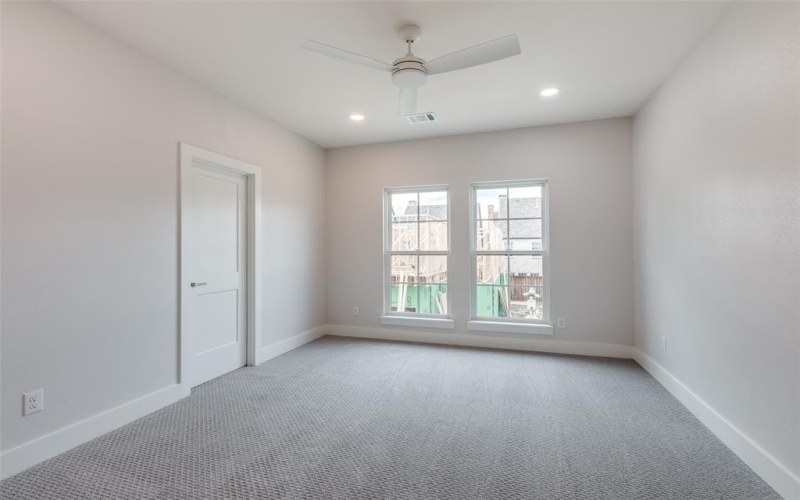 7106 Granada Place, Dallas, TX 75223, 4 Bedrooms Bedrooms, ,3 BathroomsBathrooms,Residential,For Sale,7106 Granada Place,20818832