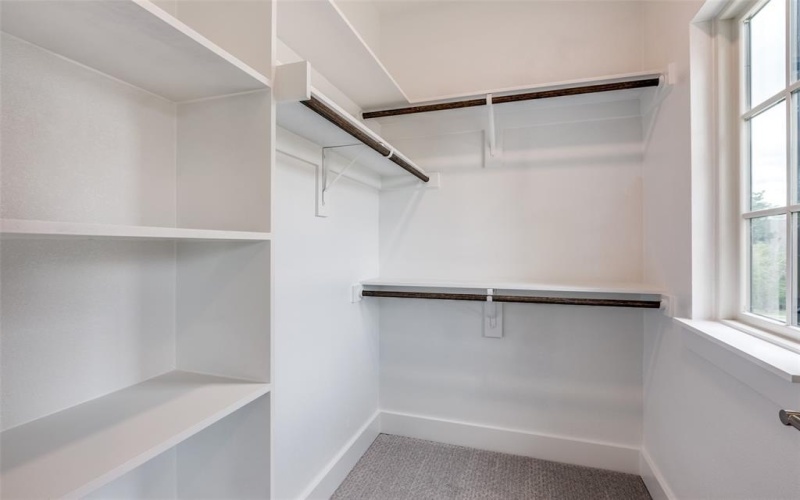 7106 Granada Place, Dallas, TX 75223, 4 Bedrooms Bedrooms, ,3 BathroomsBathrooms,Residential,For Sale,7106 Granada Place,20818832