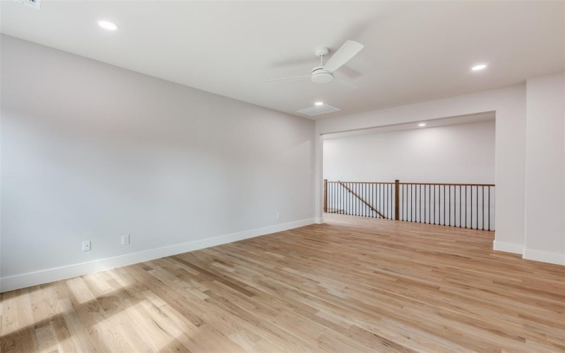7106 Granada Place, Dallas, TX 75223, 4 Bedrooms Bedrooms, ,3 BathroomsBathrooms,Residential,For Sale,7106 Granada Place,20818832