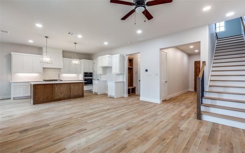 7106 Granada Place, Dallas, TX 75223, 4 Bedrooms Bedrooms, ,3 BathroomsBathrooms,Residential,For Sale,7106 Granada Place,20818832