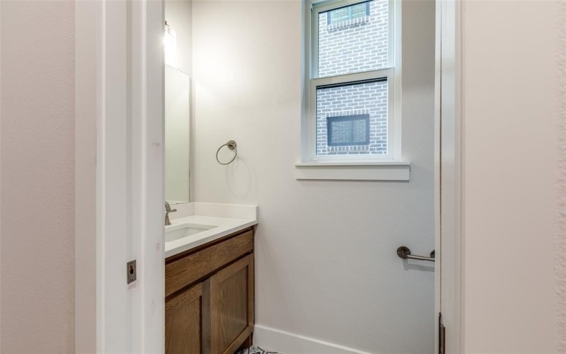 7106 Granada Place, Dallas, TX 75223, 4 Bedrooms Bedrooms, ,3 BathroomsBathrooms,Residential,For Sale,7106 Granada Place,20818832