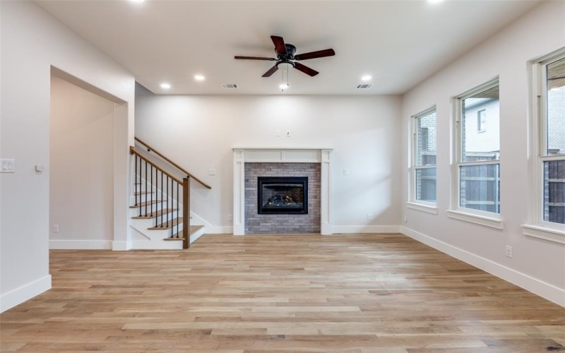 7106 Granada Place, Dallas, TX 75223, 4 Bedrooms Bedrooms, ,3 BathroomsBathrooms,Residential,For Sale,7106 Granada Place,20818832