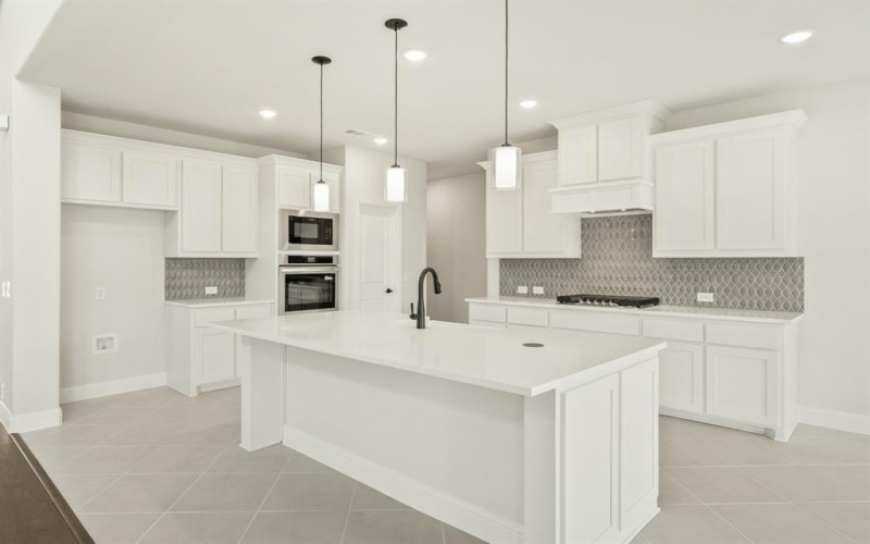 908 Denham Drive, Red Oak, TX 75154, 5 Bedrooms Bedrooms, ,5 BathroomsBathrooms,Residential,For Sale,908 Denham Drive,20819058