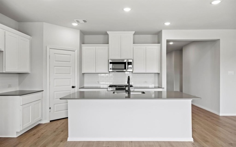 3316 Fortress Way, Denton, TX 76208, 4 Habitaciones Habitaciones , ,3 BañosBaños,Residential,En Venta,3316 Fortress Way,0,20820184