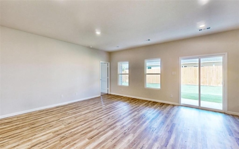 105 Annabelle Street, Cleburne, TX 76031, 3 Habitaciones Habitaciones , ,2 BañosBaños,Residential,En Venta,105 Annabelle Street,20821414