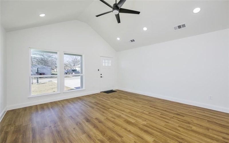 99 S Fir Street, Celeste, TX 75423, 3 Bedrooms Bedrooms, ,2 BathroomsBathrooms,Residential,For Sale,99 S Fir Street,20825195