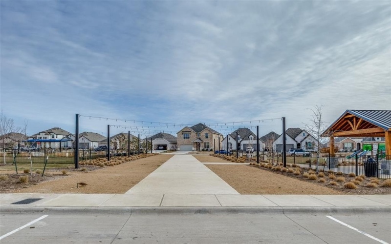 3809 Paradise Way, Sherman, TX 75090, 4 Habitaciones Habitaciones , ,3 BañosBaños,Residential,En Venta,3809 Paradise Way,20825536