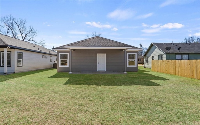 3202 Poplar Street, Greenville, TX 75402, 3 Habitaciones Habitaciones , ,2 BañosBaños,Residential,En Venta,3202 Poplar Street,20825592