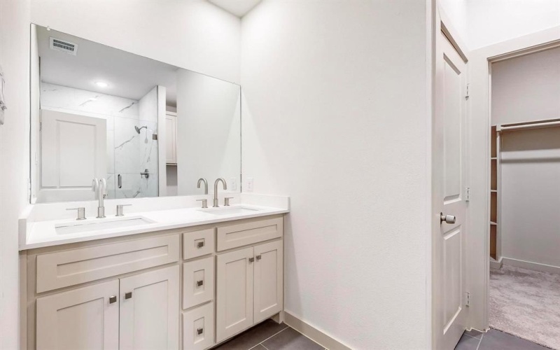1423 Rowan Avenue, Dallas, TX 75223, 3 Bedrooms Bedrooms, ,2 BathroomsBathrooms,Residential,For Sale,1423 Rowan Avenue,20823020