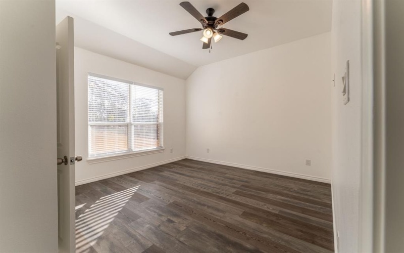310 Oakwood Drive, Euless, TX 76040, 4 Habitaciones Habitaciones , ,5 BañosBaños,Residential,En Venta,310 Oakwood Drive,20823098