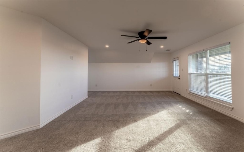 310 Oakwood Drive, Euless, TX 76040, 4 Habitaciones Habitaciones , ,5 BañosBaños,Residential,En Venta,310 Oakwood Drive,20823098
