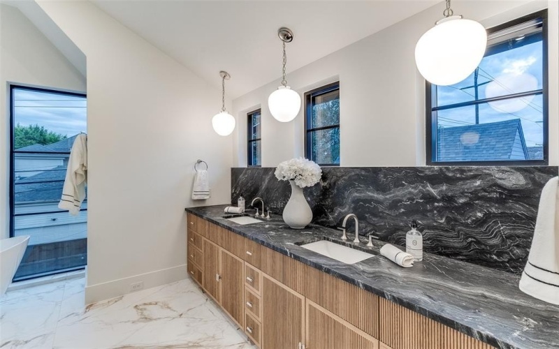 4073 Stanford Avenue, University Park, TX 75225, 5 Habitaciones Habitaciones , ,6 BañosBaños,Residential,En Venta,4073 Stanford Avenue,20823336