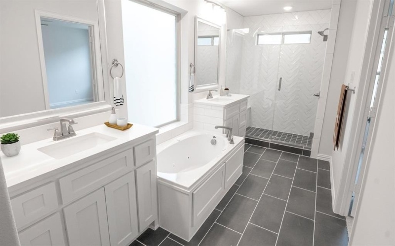 1832 Wittington, Farmers Branch, TX 75234, 3 Habitaciones Habitaciones , ,2 BañosBaños,Residential,En Venta,1832 Wittington,20824435