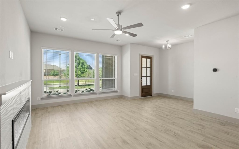 1832 Wittington, Farmers Branch, TX 75234, 3 Habitaciones Habitaciones , ,2 BañosBaños,Residential,En Venta,1832 Wittington,0,20824435
