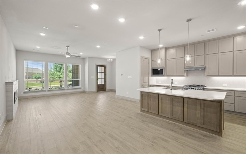 1832 Wittington, Farmers Branch, TX 75234, 3 Habitaciones Habitaciones , ,2 BañosBaños,Residential,En Venta,1832 Wittington,0,20824435