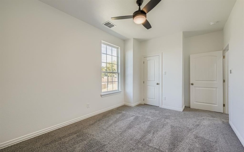 530 N M L King Jr Boulevard, Grand Prairie, TX 75050, 4 Habitaciones Habitaciones , ,3 BañosBaños,Residential,En Venta,530 N M L King Jr Boulevard,0,20829169
