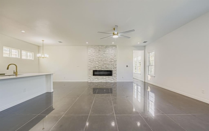 530 N M L King Jr Boulevard, Grand Prairie, TX 75050, 4 Habitaciones Habitaciones , ,3 BañosBaños,Residential,En Venta,530 N M L King Jr Boulevard,0,20829169