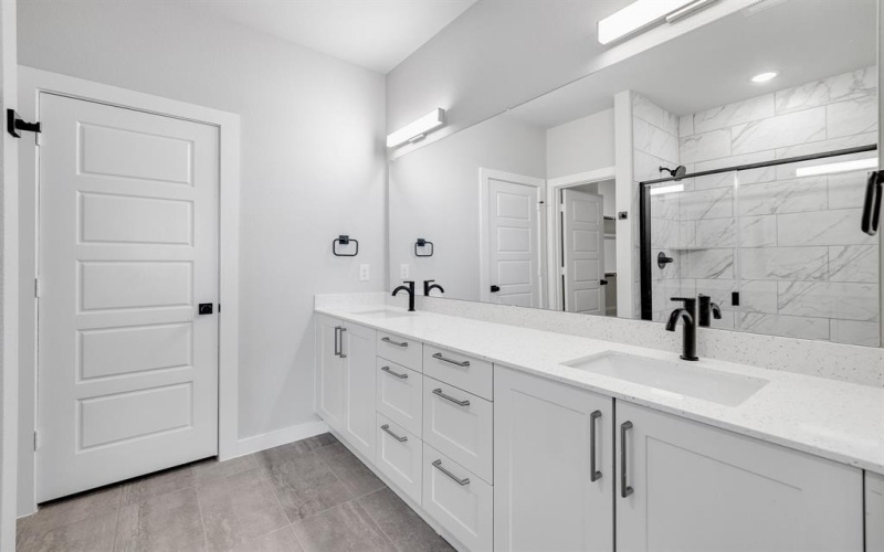4011-4013 Clovis Street, Midlothian, TX 76065, 8 Habitaciones Habitaciones , ,5 BañosBaños,Residential Multi Family,En Venta,4011-4013 Clovis Street,20826237
