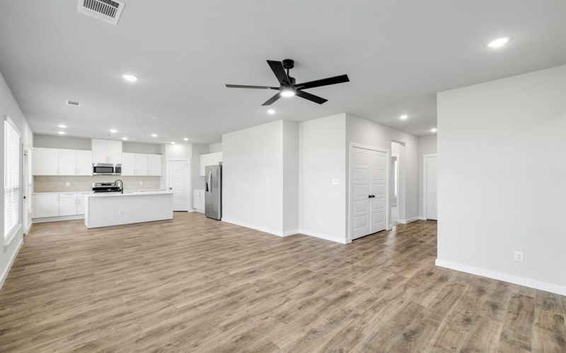 4011-4013 Clovis Street, Midlothian, TX 76065, 8 Habitaciones Habitaciones , ,5 BañosBaños,Residential Multi Family,En Venta,4011-4013 Clovis Street,20826237