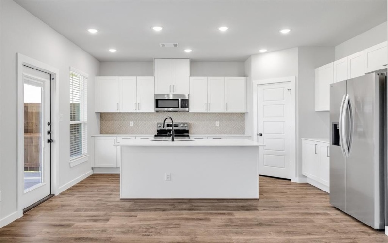4011-4013 Clovis Street, Midlothian, TX 76065, 8 Habitaciones Habitaciones , ,5 BañosBaños,Residential Multi Family,En Venta,4011-4013 Clovis Street,20826237