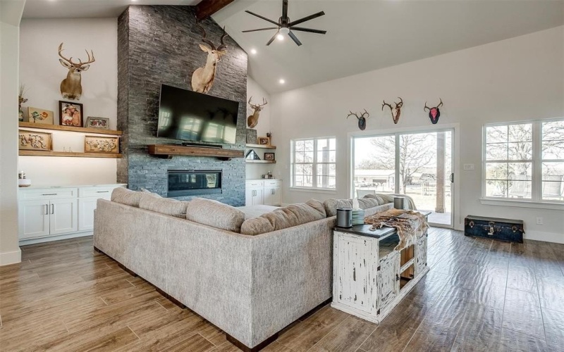 5621 County Road 803, Joshua, TX 76058, 4 Habitaciones Habitaciones , ,2 BañosBaños,Residential,En Venta,5621 County Road 803,20826240