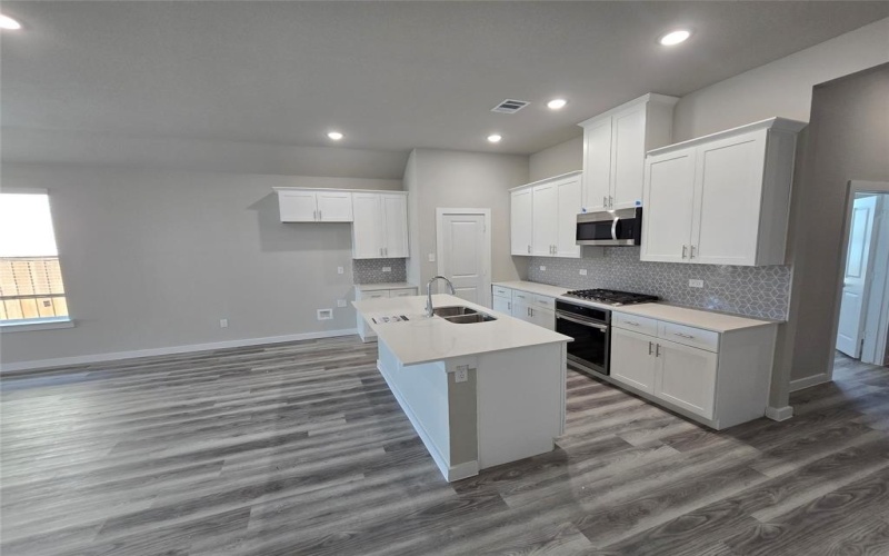 381 Appaloosa Drive, Ferris, TX 75125, 4 Bedrooms Bedrooms, ,2 BathroomsBathrooms,Residential,For Sale,381 Appaloosa Drive,20829351