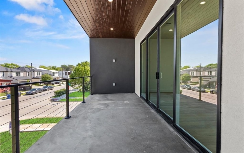 2002 Angelina Drive, Dallas, TX 75212, 4 Bedrooms Bedrooms, ,3 BathroomsBathrooms,Residential,For Sale,2002 Angelina Drive,20829750