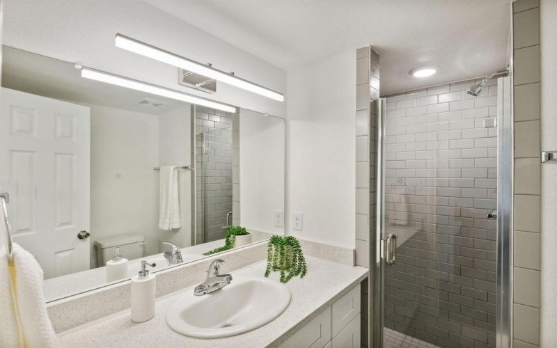 11222 Park Central Place #D, Dallas, TX 75230, 2 Habitaciones Habitaciones , ,2 BañosBaños,Residential,En Venta,11222 Park Central Place,20826642