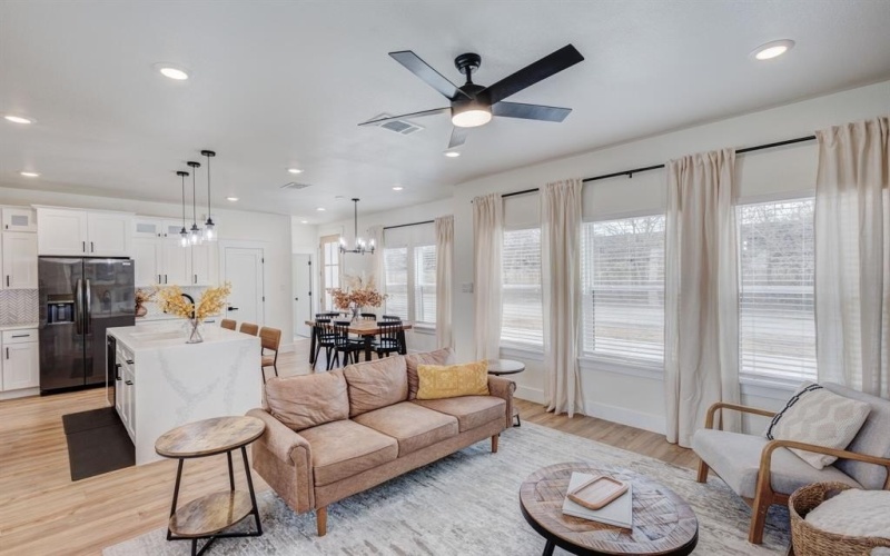 3230 6th Avenue, Fort Worth, TX 76110, 4 Bedrooms Bedrooms, ,2 BathroomsBathrooms,Residential,For Sale,3230 6th Avenue,20826681