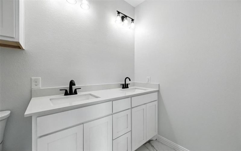 1830 Holland Street, Grand Prairie, TX 75051, 4 Bedrooms Bedrooms, ,3 BathroomsBathrooms,Residential,For Sale,1830 Holland Street,0,20826706
