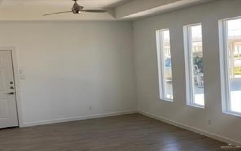 1412 Lore Drive, Weslaco, TX 78599, 8 Bedrooms Bedrooms, ,8 BathroomsBathrooms,Residential Multi Family,For Sale,1412 Lore Drive,20826838