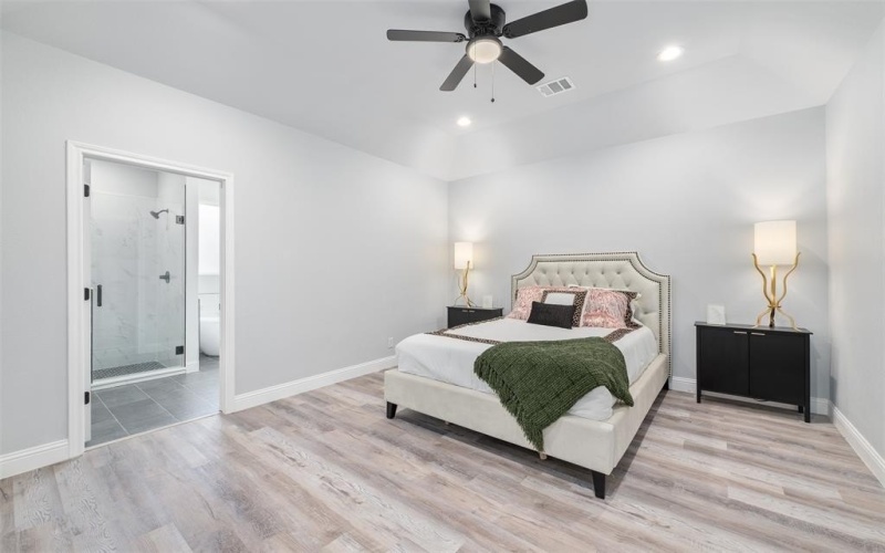 1001 Don Eve Court, Azle, TX 76020, 4 Habitaciones Habitaciones , ,2 BañosBaños,Residential,En Venta,1001 Don Eve Court,20826977