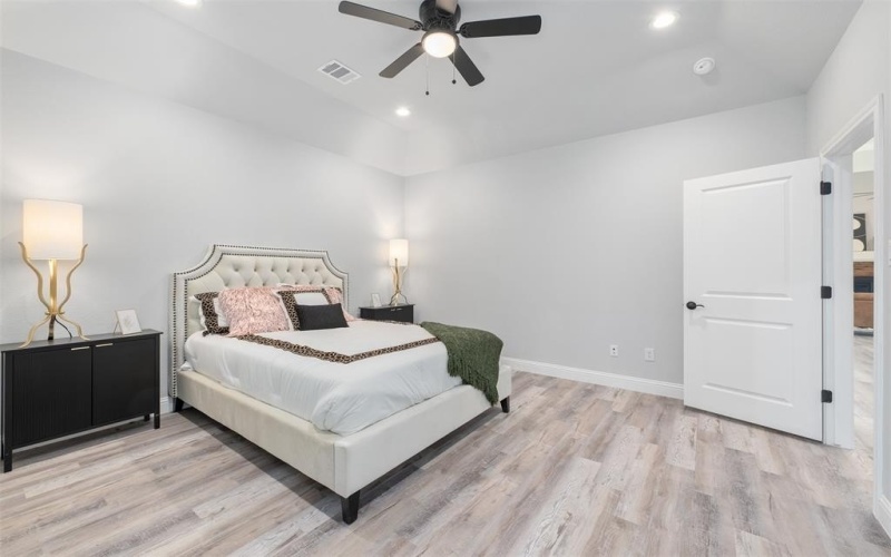 1001 Don Eve Court, Azle, TX 76020, 4 Habitaciones Habitaciones , ,2 BañosBaños,Residential,En Venta,1001 Don Eve Court,20826977