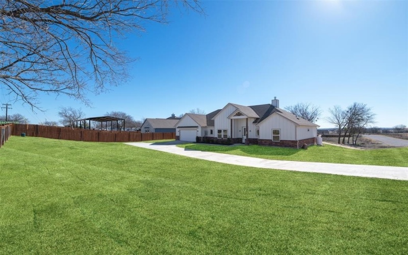 1001 Don Eve Court, Azle, TX 76020, 4 Habitaciones Habitaciones , ,2 BañosBaños,Residential,En Venta,1001 Don Eve Court,20826977
