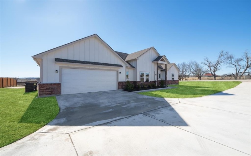 1001 Don Eve Court, Azle, TX 76020, 4 Habitaciones Habitaciones , ,2 BañosBaños,Residential,En Venta,1001 Don Eve Court,20826977