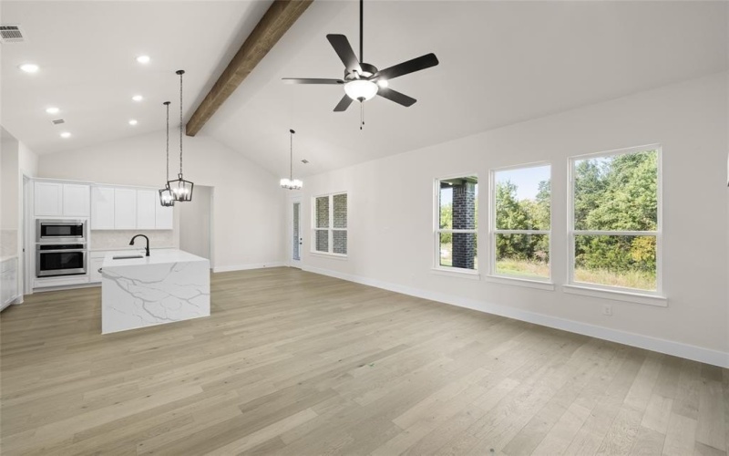 2001 Woodland Road, Weatherford, TX 76088, 5 Habitaciones Habitaciones , ,3 BañosBaños,Residential,En Venta,2001 Woodland Road,0,20828118